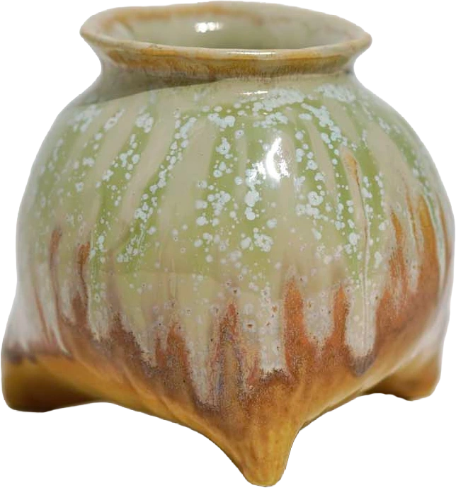 青绿流釉三足器